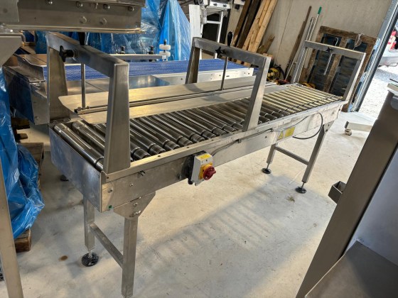 Stainless steel driven roller conveyor Pic 01